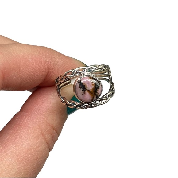 Artisan Silver and Pink Stone Ring - Picture 5 of 8